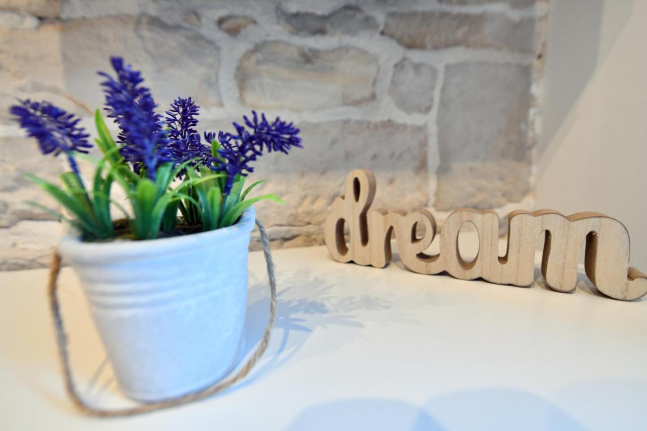 Apartment Lavanda - Suite Sinj Bagian luar foto