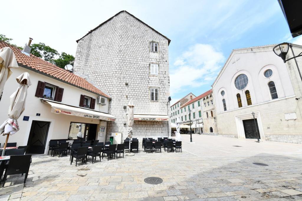 Apartment Lavanda - Suite Sinj Bagian luar foto