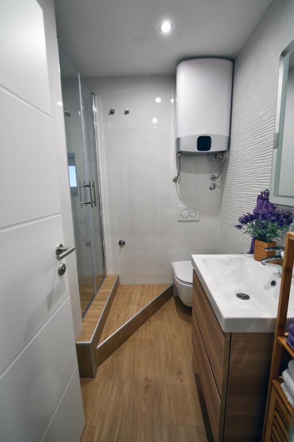 Apartment Lavanda - Suite Sinj Bagian luar foto